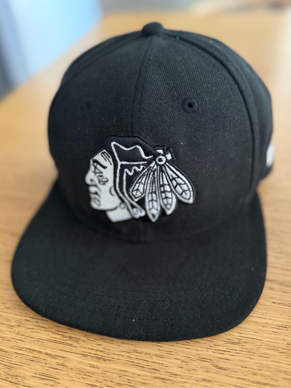 New Era 9FIFTY Chicago Blackhawks NHL Snapback Cap Black White OSFM